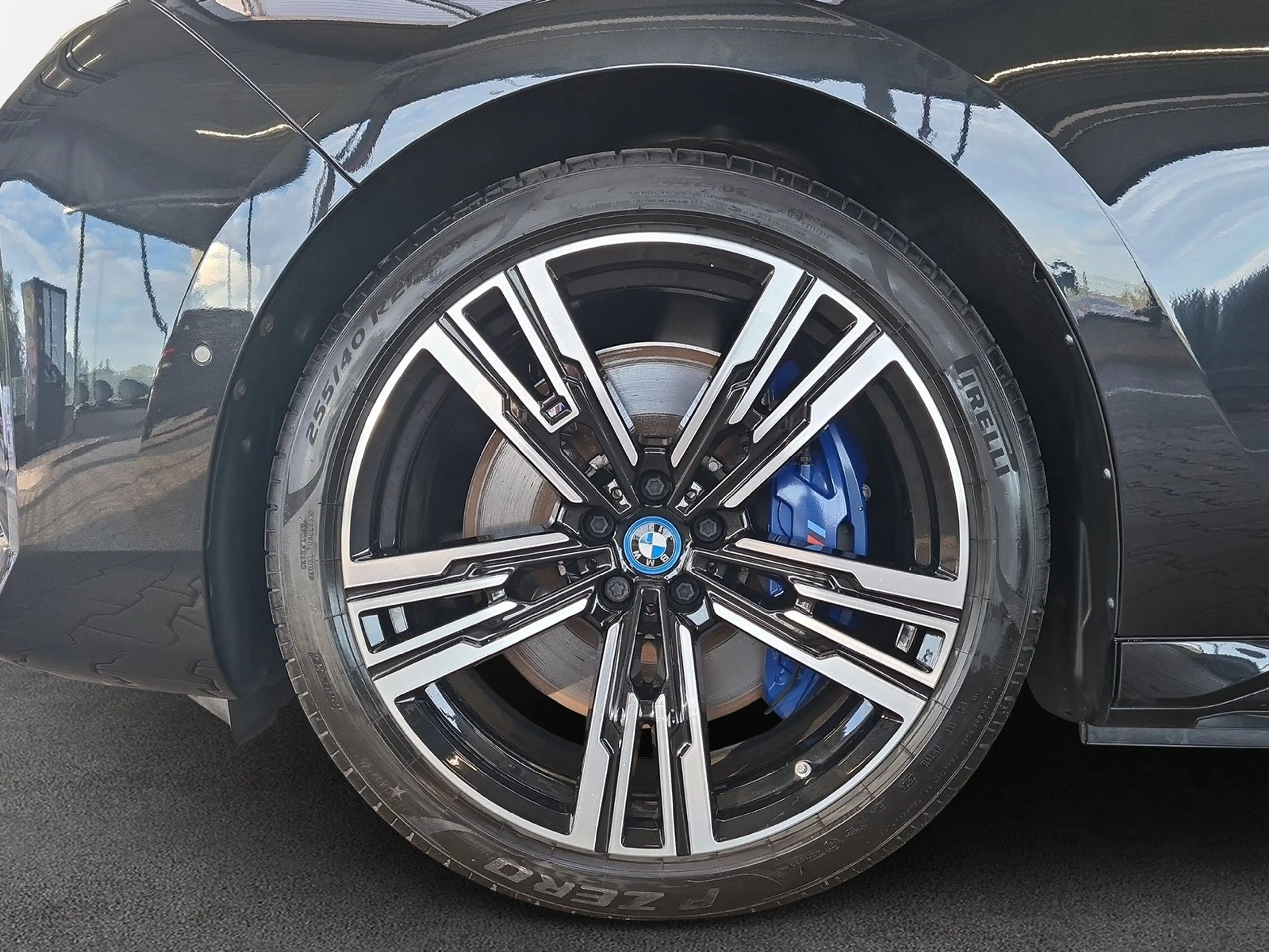 BMW i7 xDrive60 Limousine M-Sport AHK B&W Surround uvm. — photo 7