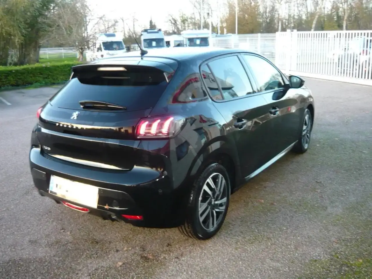 Peugeot 208 208 — photo 2