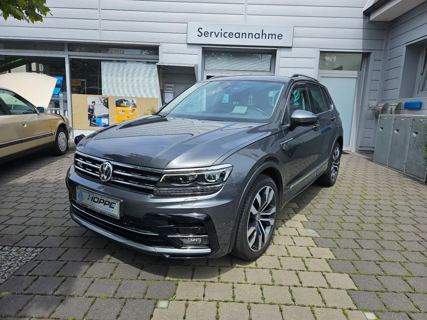 Volkswagen Tiguan Highline BMT/Start-Stopp 4Motion Grau - 2
