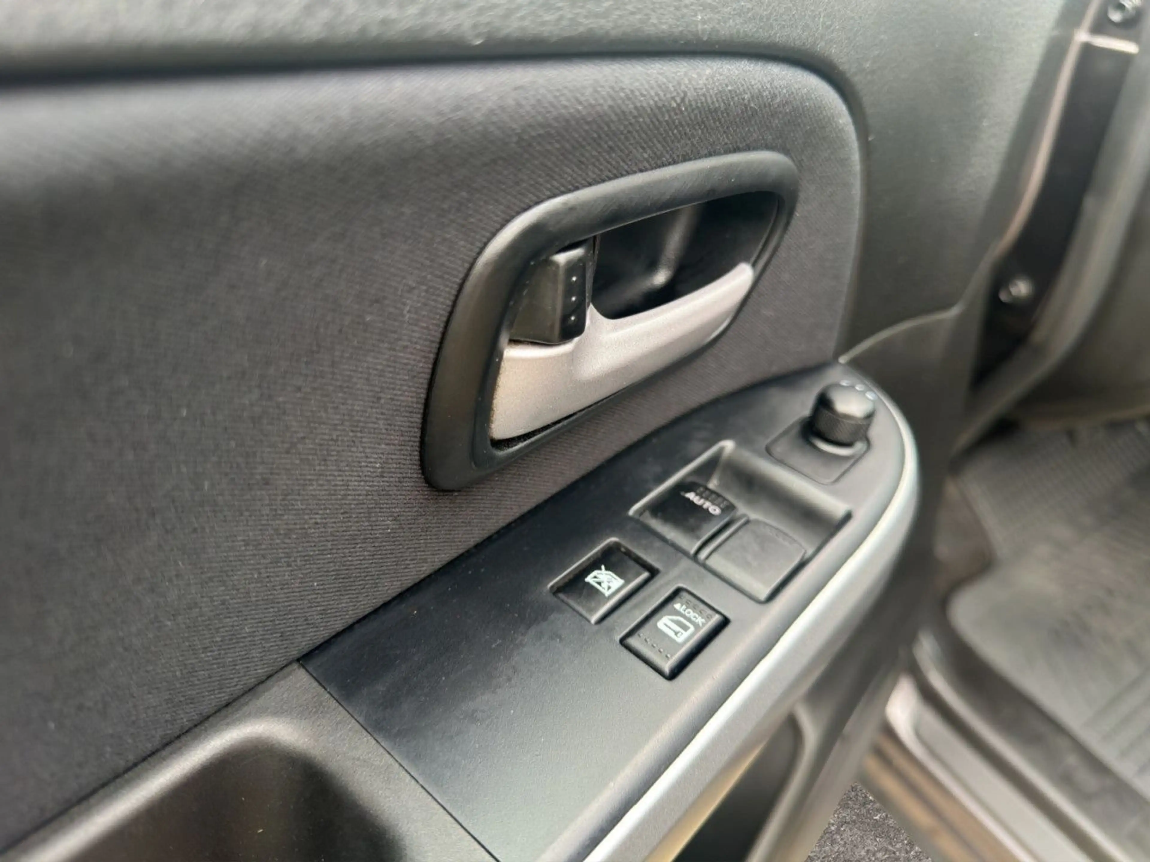 Suzuki Grand Vitara 2.4 Comfort Klima el. Fenster — photo 12