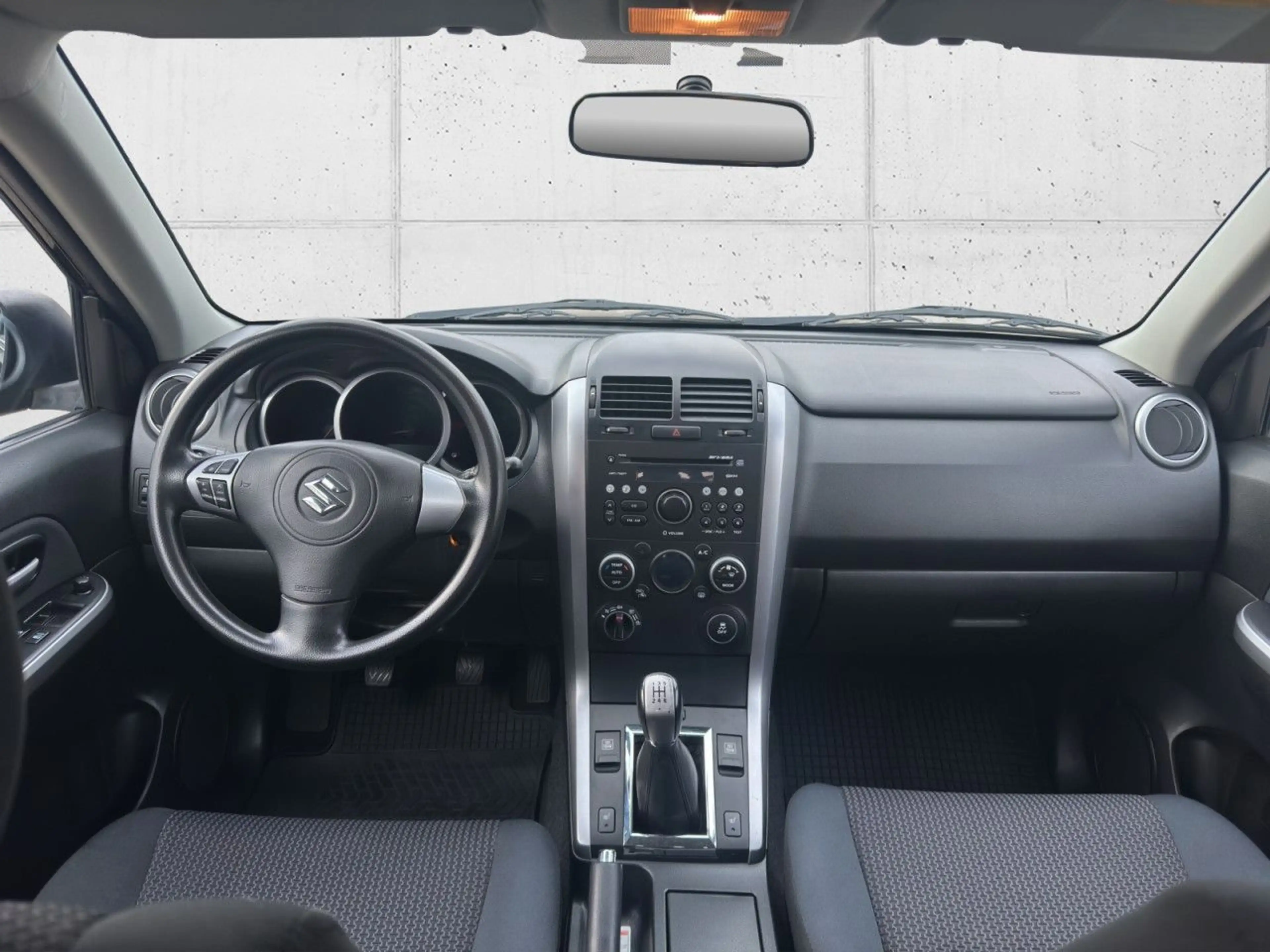 Suzuki Grand Vitara 2.4 Comfort Klima el. Fenster — photo 14