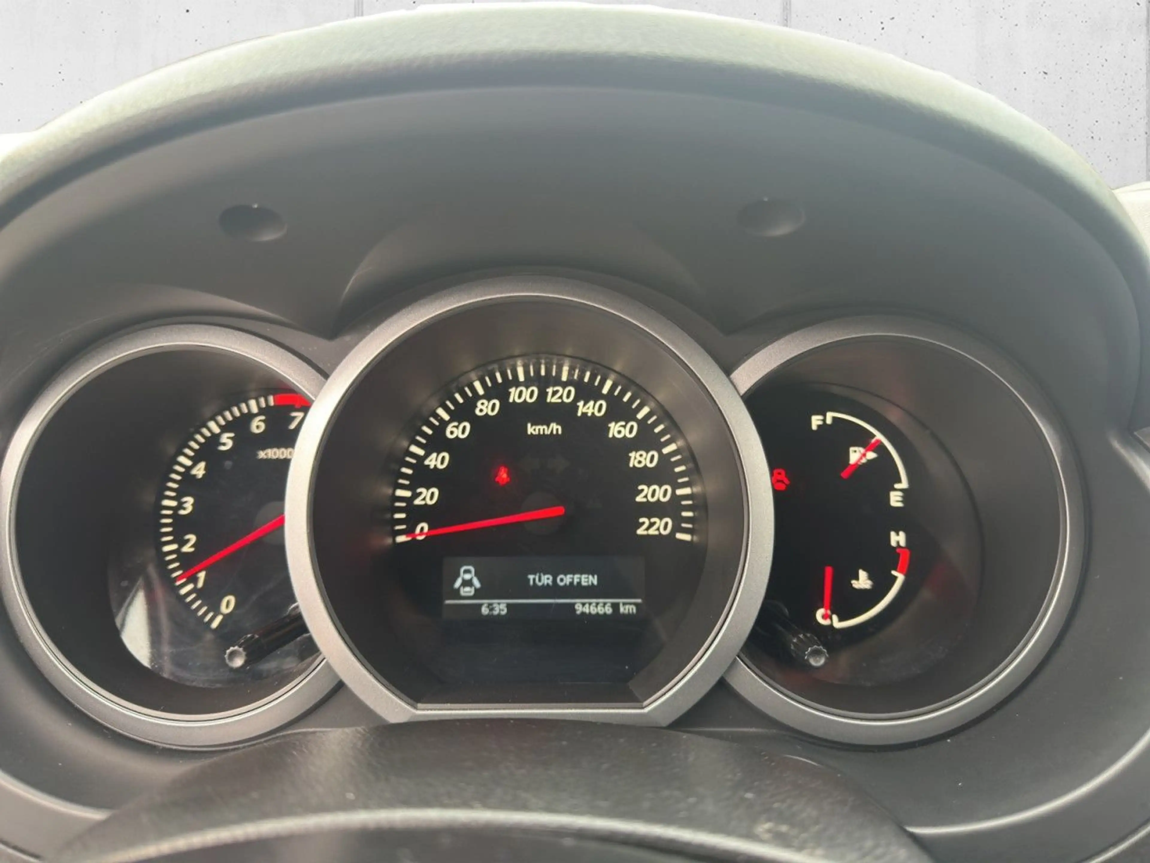 Suzuki Grand Vitara 2.4 Comfort Klima el. Fenster — photo 11