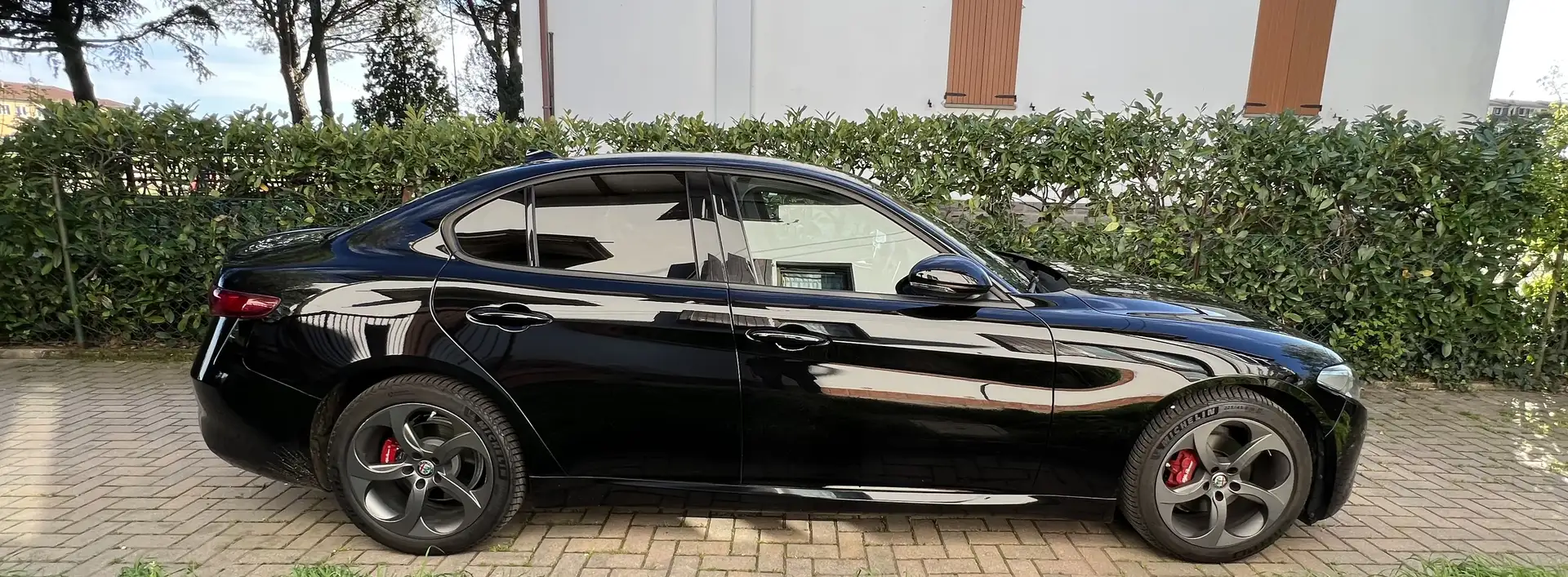 Alfa Romeo Giulia 2.2 t Rosso Edizione 160cv auto - 2