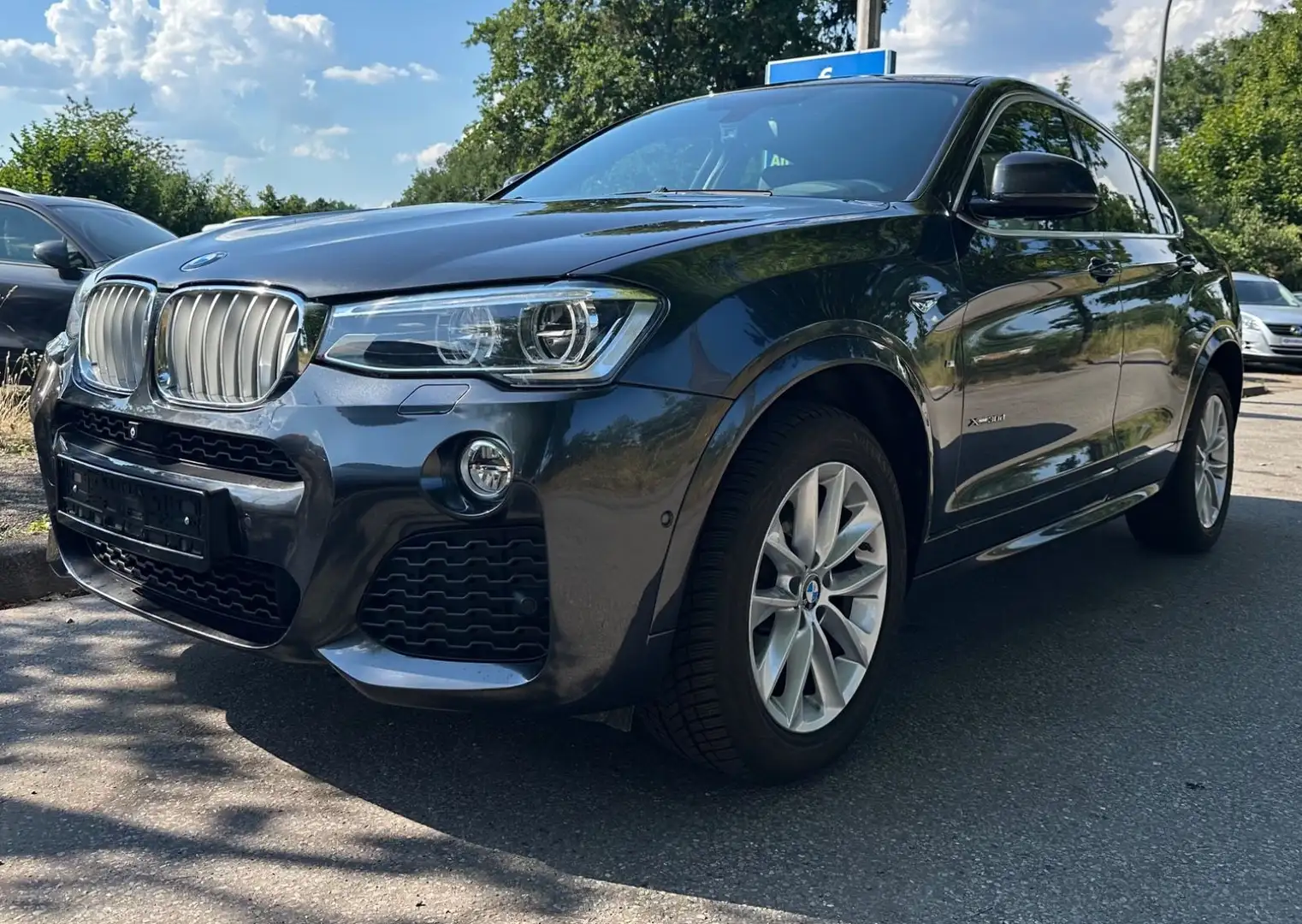 BMW X4 xDrive 30d M SPORT HUD + KAMERA + PANO Gris - 2
