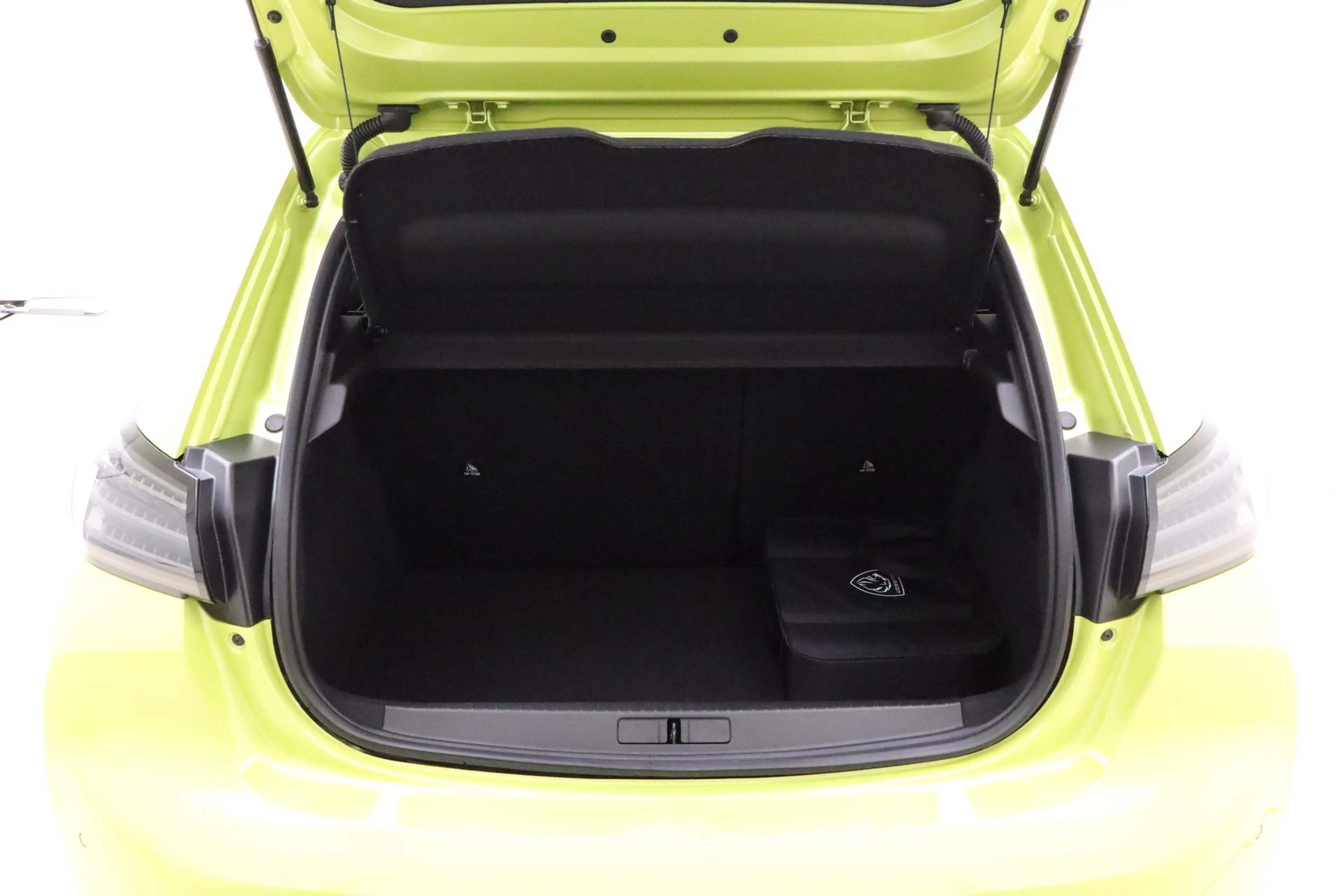 Peugeot e-208 EV GT 51 kWh | Pack Drive Assist | 360° Camera | S — photo 13