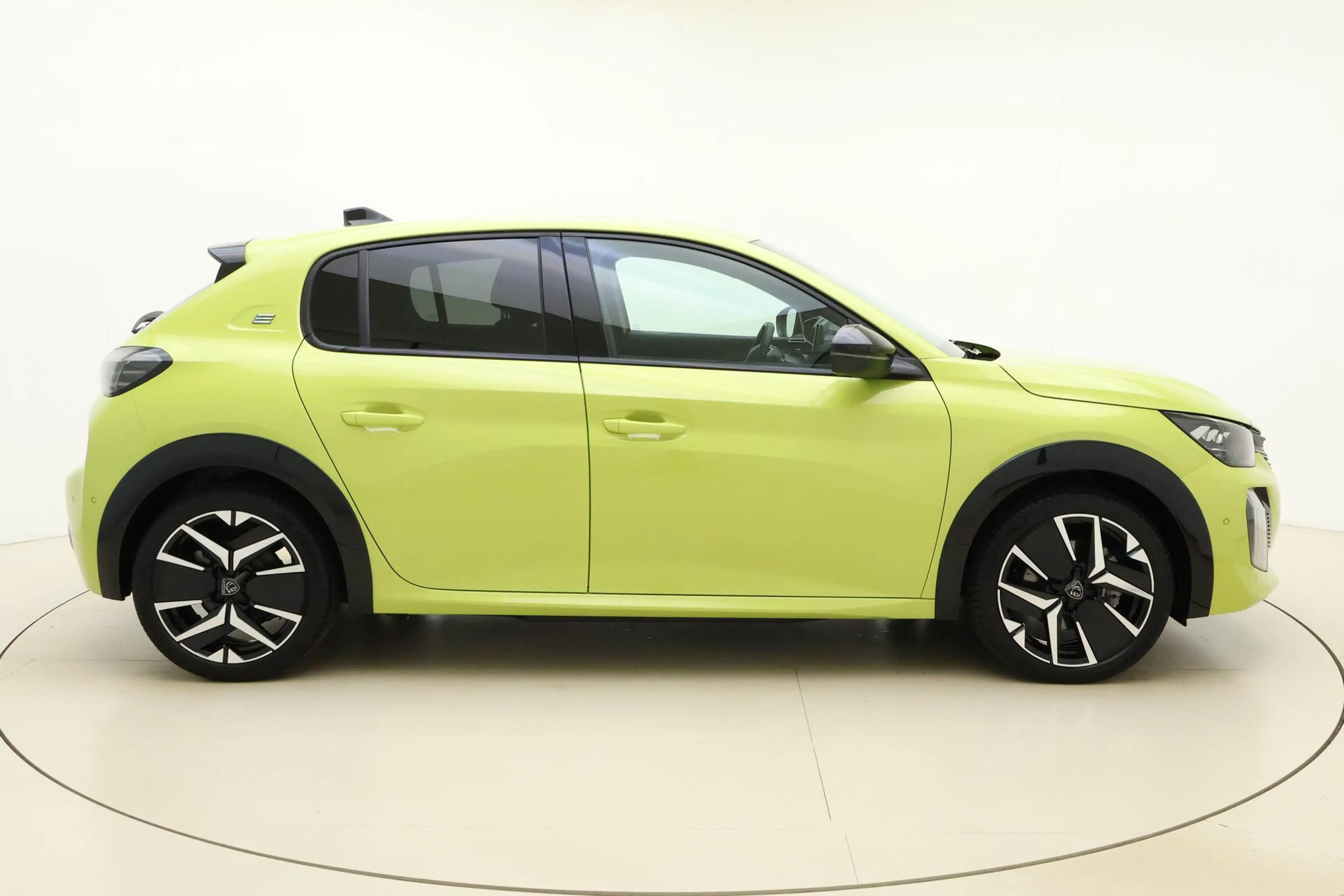 Peugeot e-208 EV GT 51 kWh | Pack Drive Assist | 360° Camera | S — photo 9