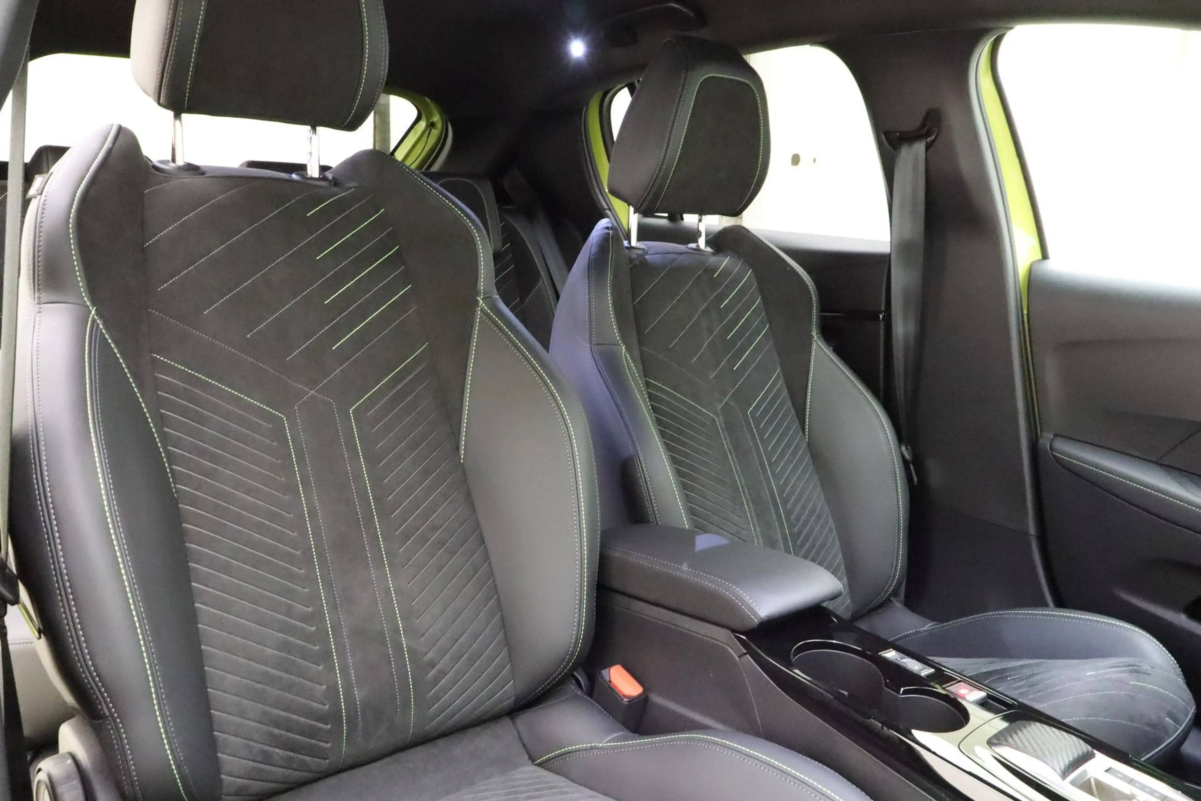 Peugeot e-208 EV GT 51 kWh | Pack Drive Assist | 360° Camera | S — photo 10