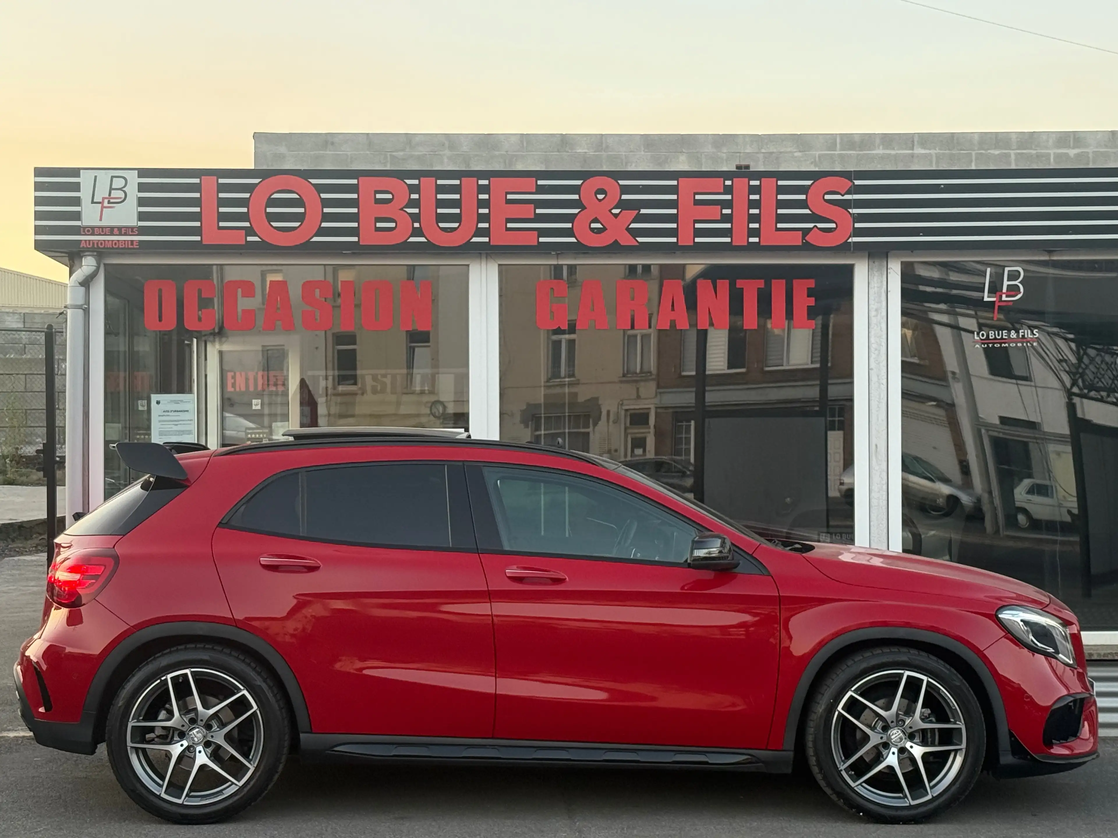 Mercedes-Benz GLA 200 AMG 45 Toit Pano Navi  Garantie Total — photo 7