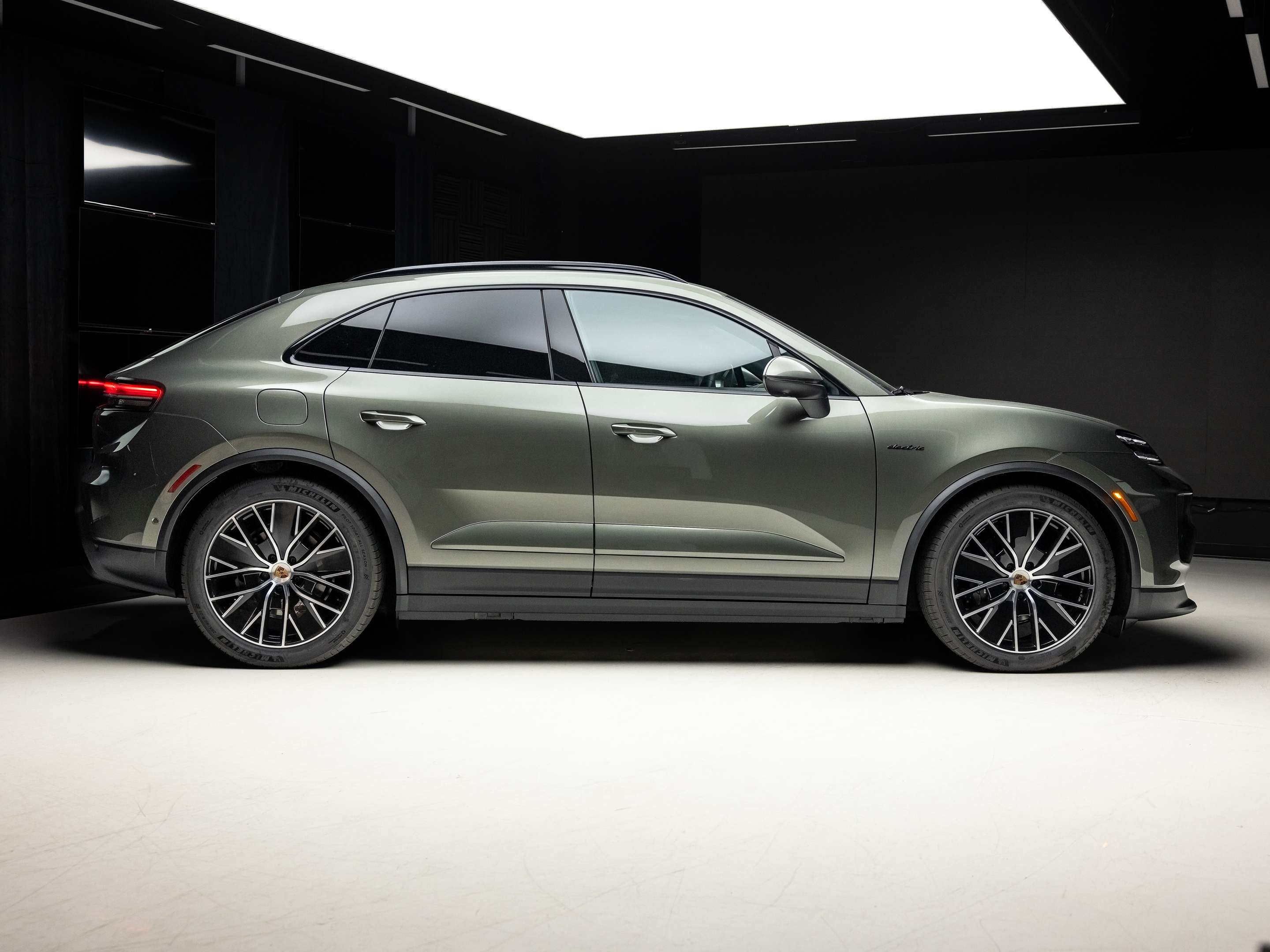 2026 Porsche Macan Electric 4 — снимка 4