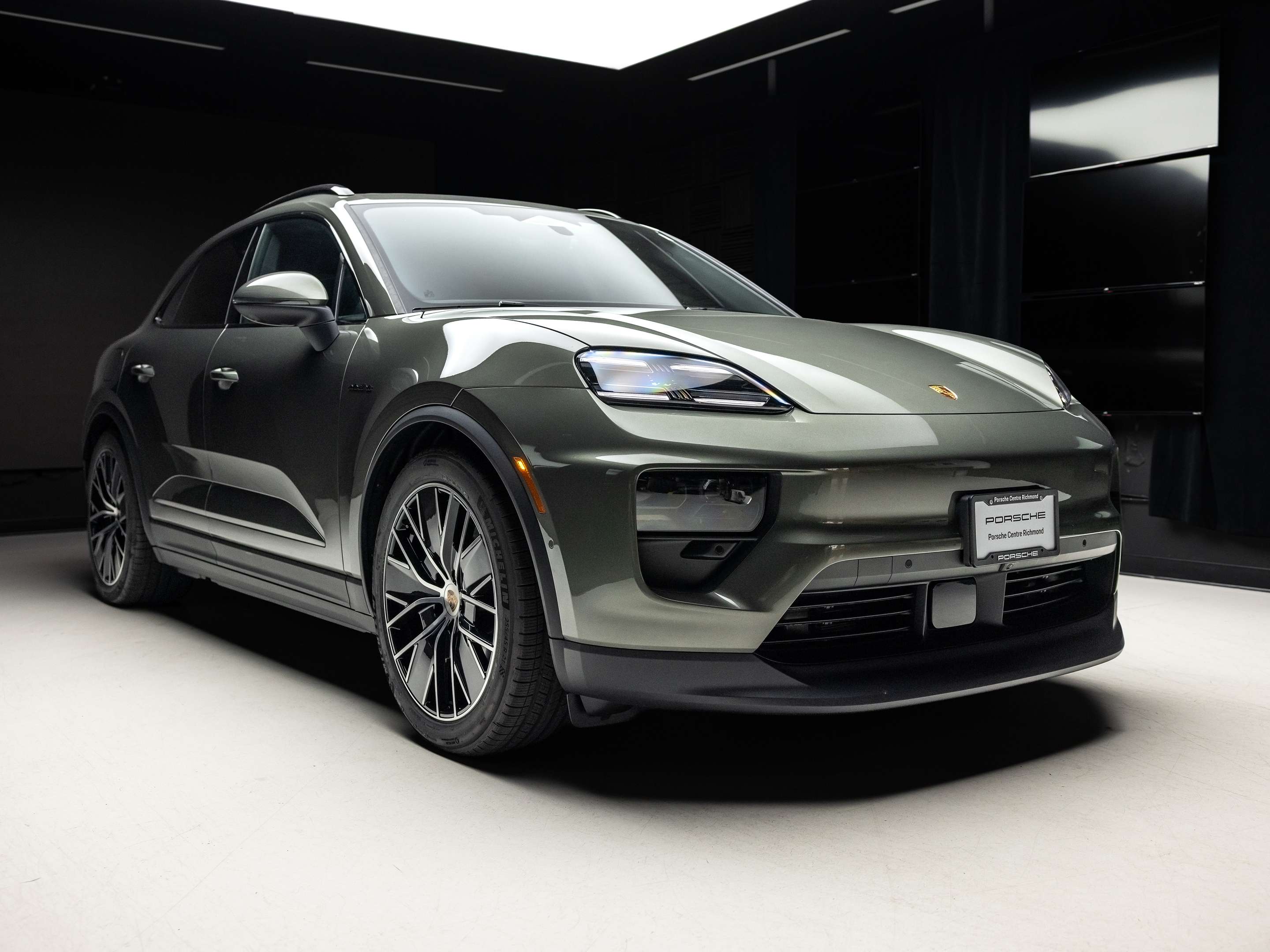 2026 Porsche Macan Electric 4 — снимка 3