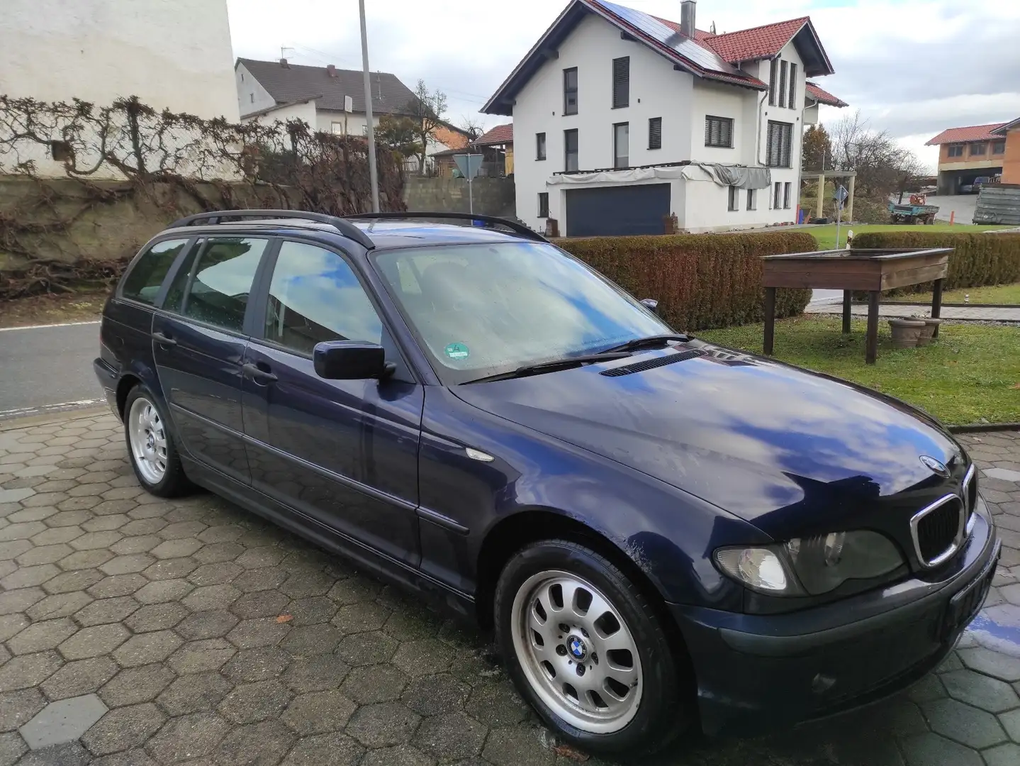 BMW 318 318i Touring Blue - 1