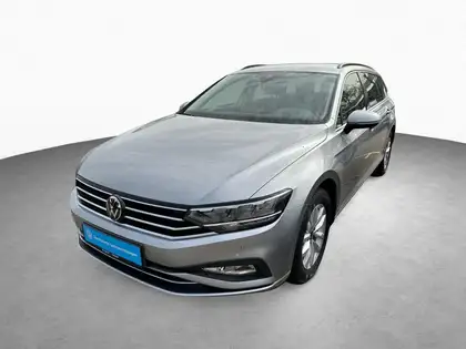 Annonce voiture d'occasion Volkswagen Passat Variant - CARADIZE