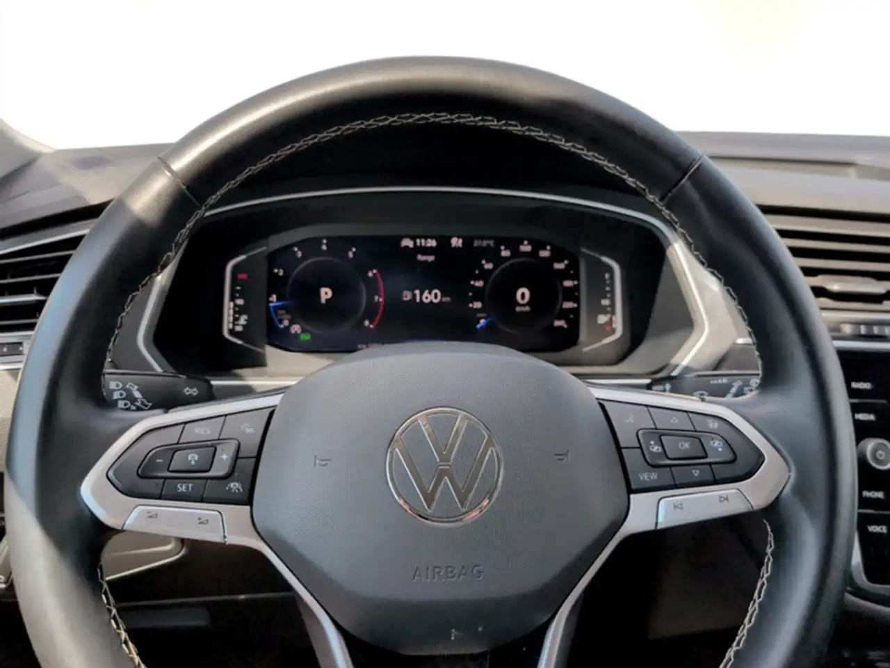 Volkswagen Tiguan снимка Volkswagen Tiguan