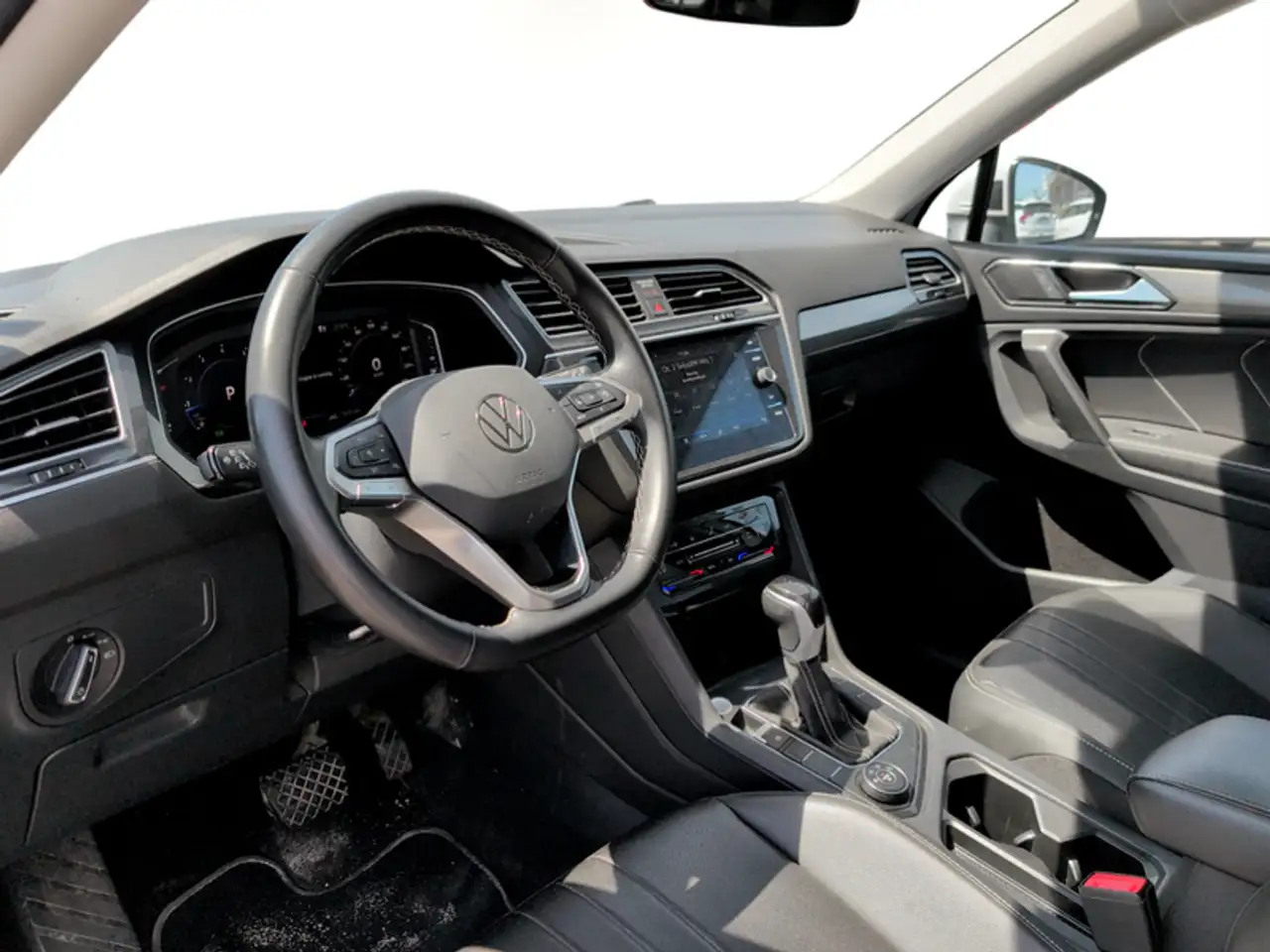 Volkswagen Tiguan снимка Volkswagen Tiguan