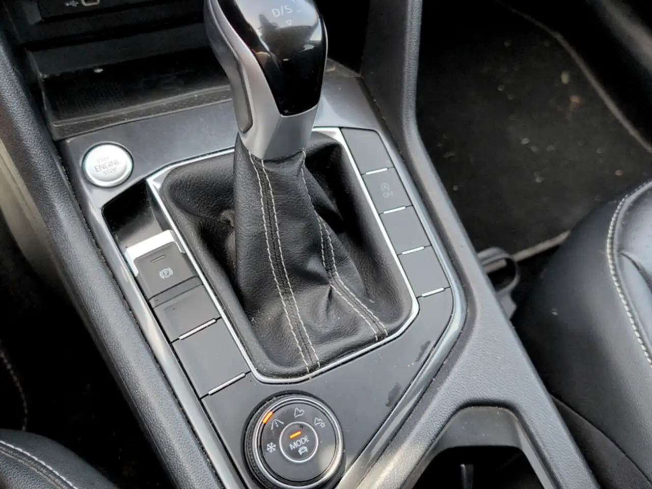 Volkswagen Tiguan снимка Volkswagen Tiguan