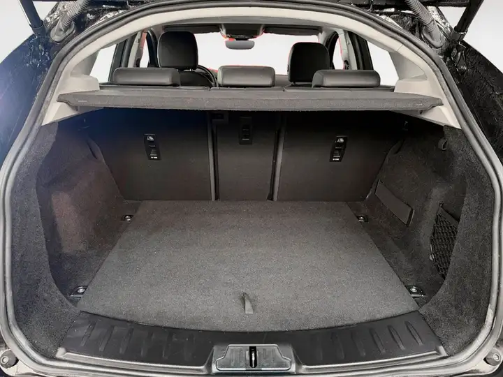 Jaguar E-Pace 2022, foto 14