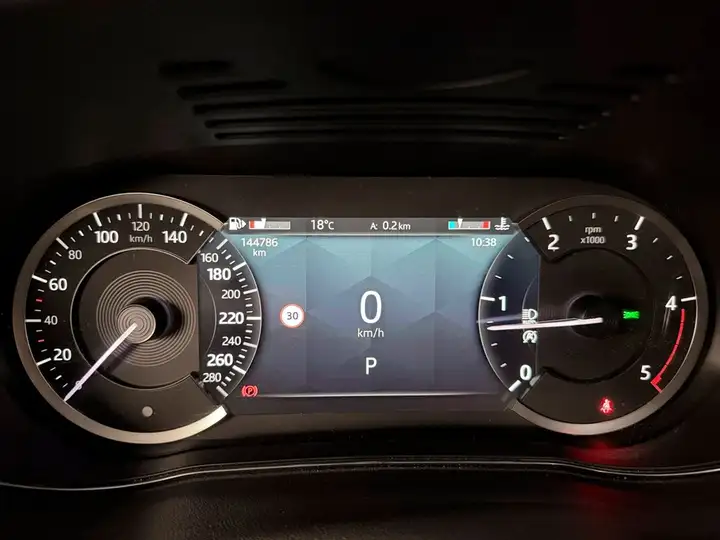 Jaguar E-Pace 2022, foto 17