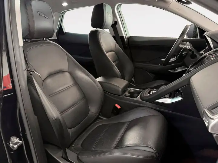 Jaguar E-Pace 2022, foto 13