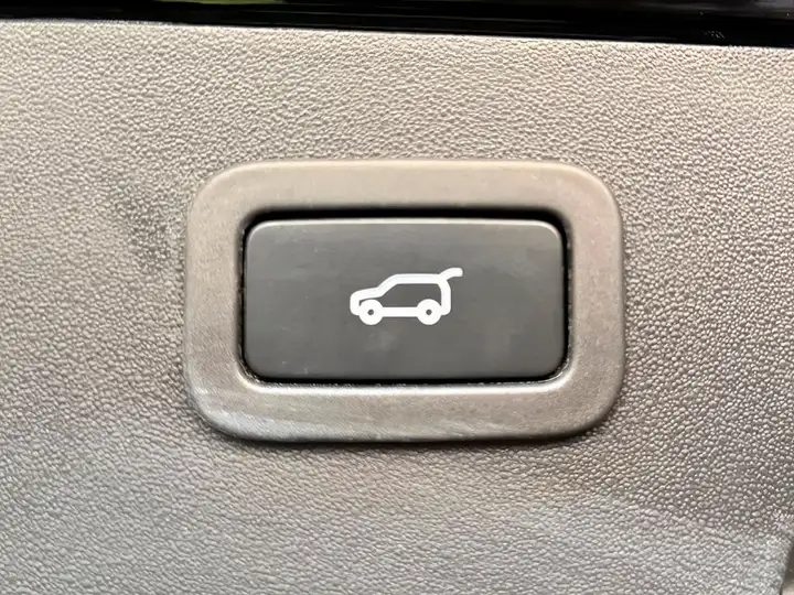 Jaguar E-Pace 2022, foto 15