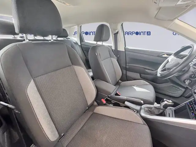 Volkswagen Polo view 8