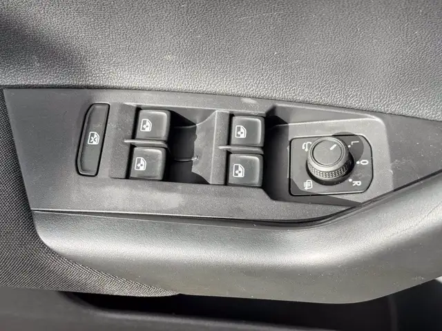 Volkswagen Polo view 20