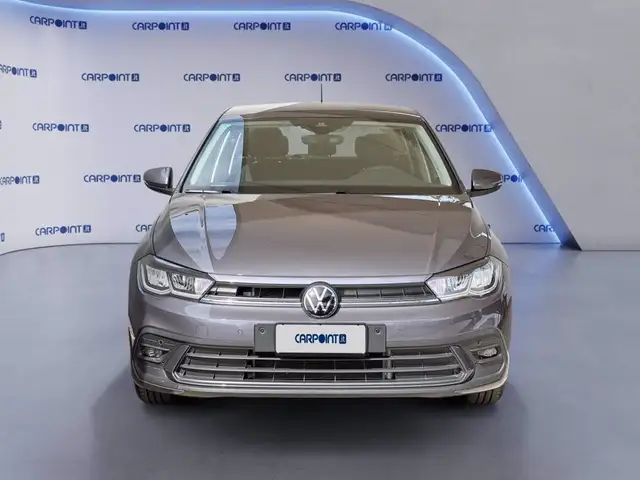 Volkswagen Polo view 3