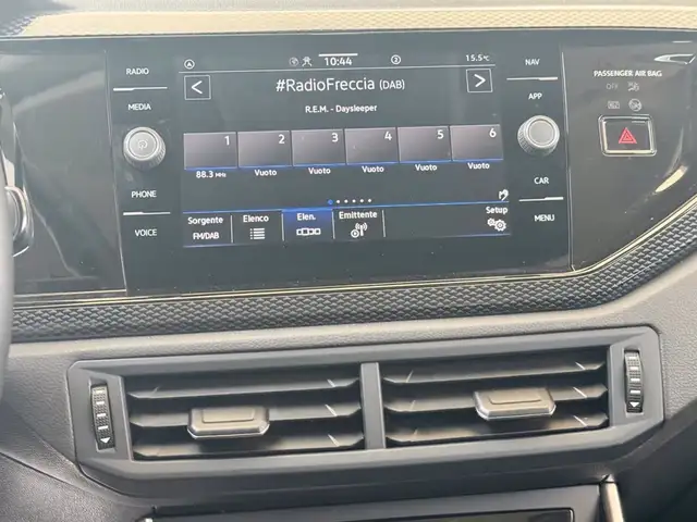 Volkswagen Polo view 24