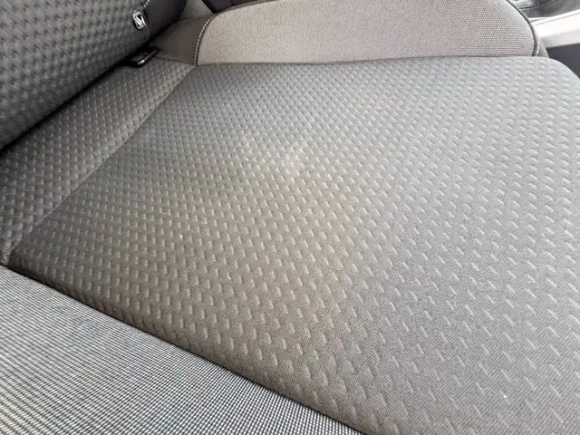 Volkswagen Polo view 9