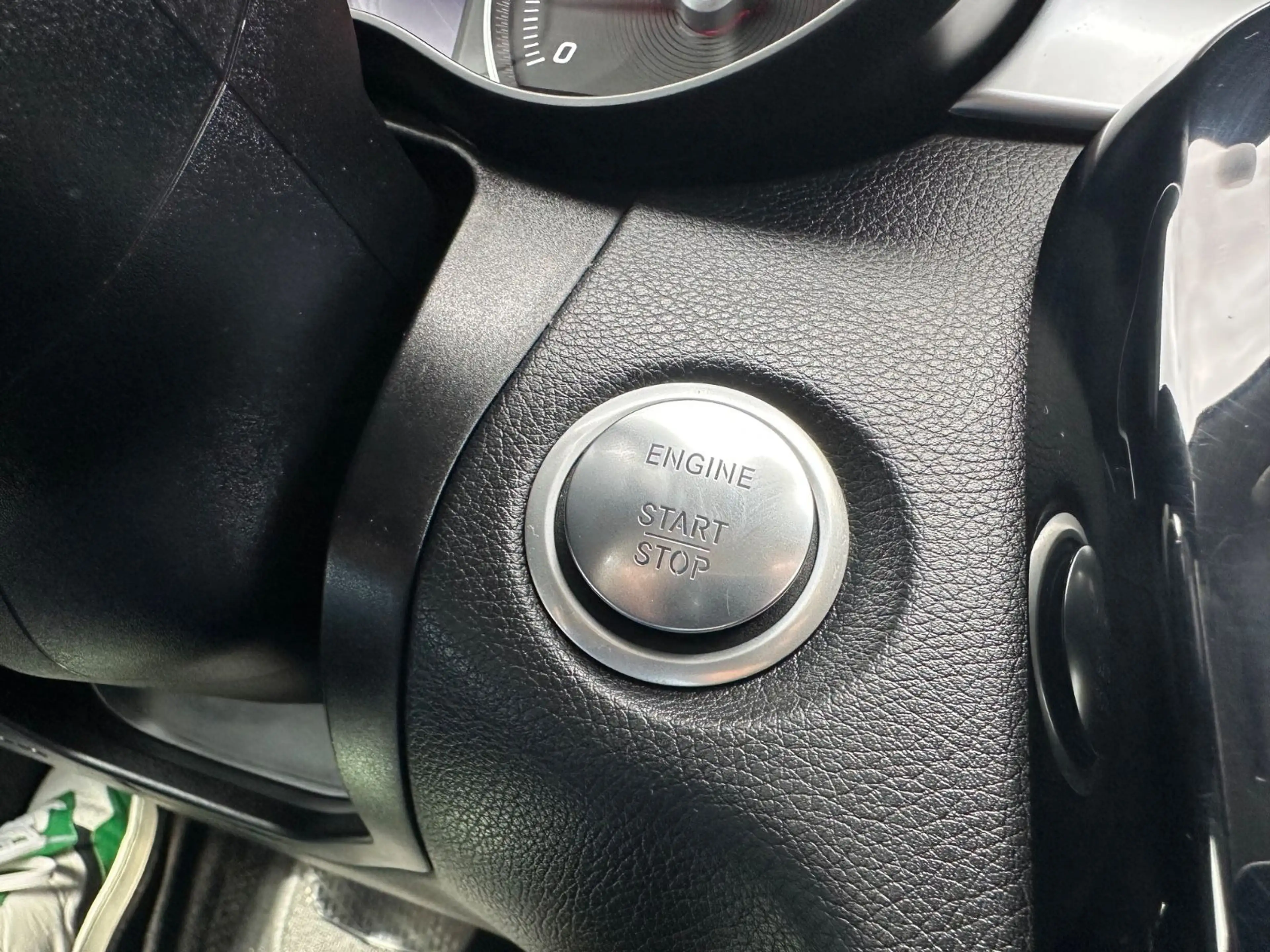 Mercedes-Benz C 200 Coupe Aut. 2.Hd Navi LED Kam SHZ Temp 18" — photo 24