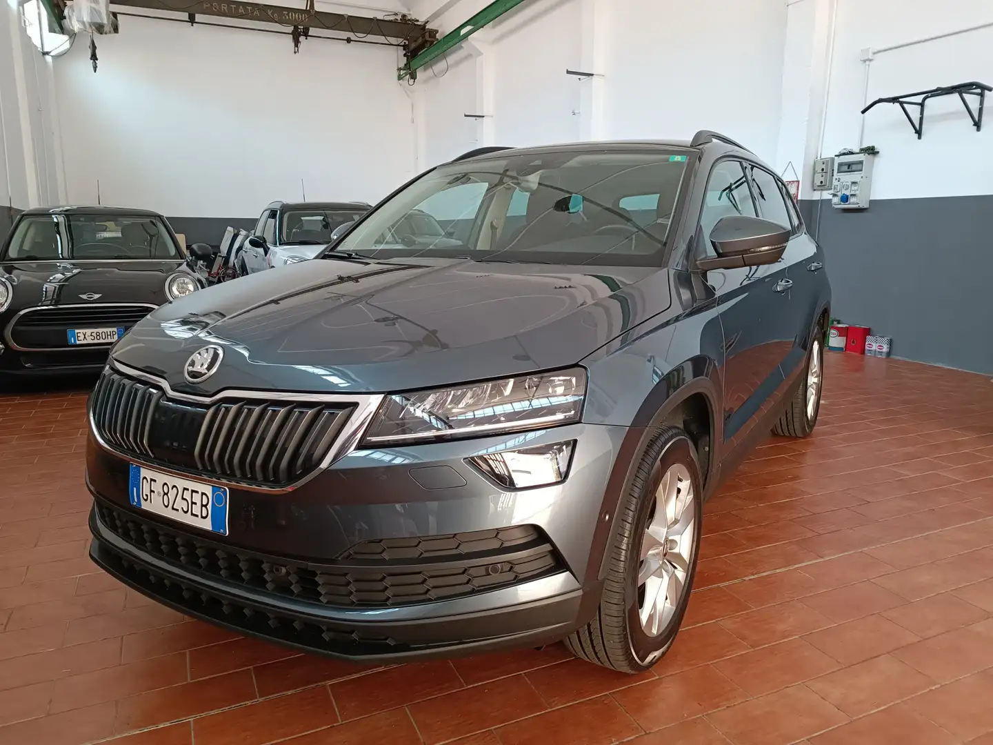 Skoda Karoq 2.0 tdi evo S-Tech 4x4 150cv dsg unico prop Grijs - 1