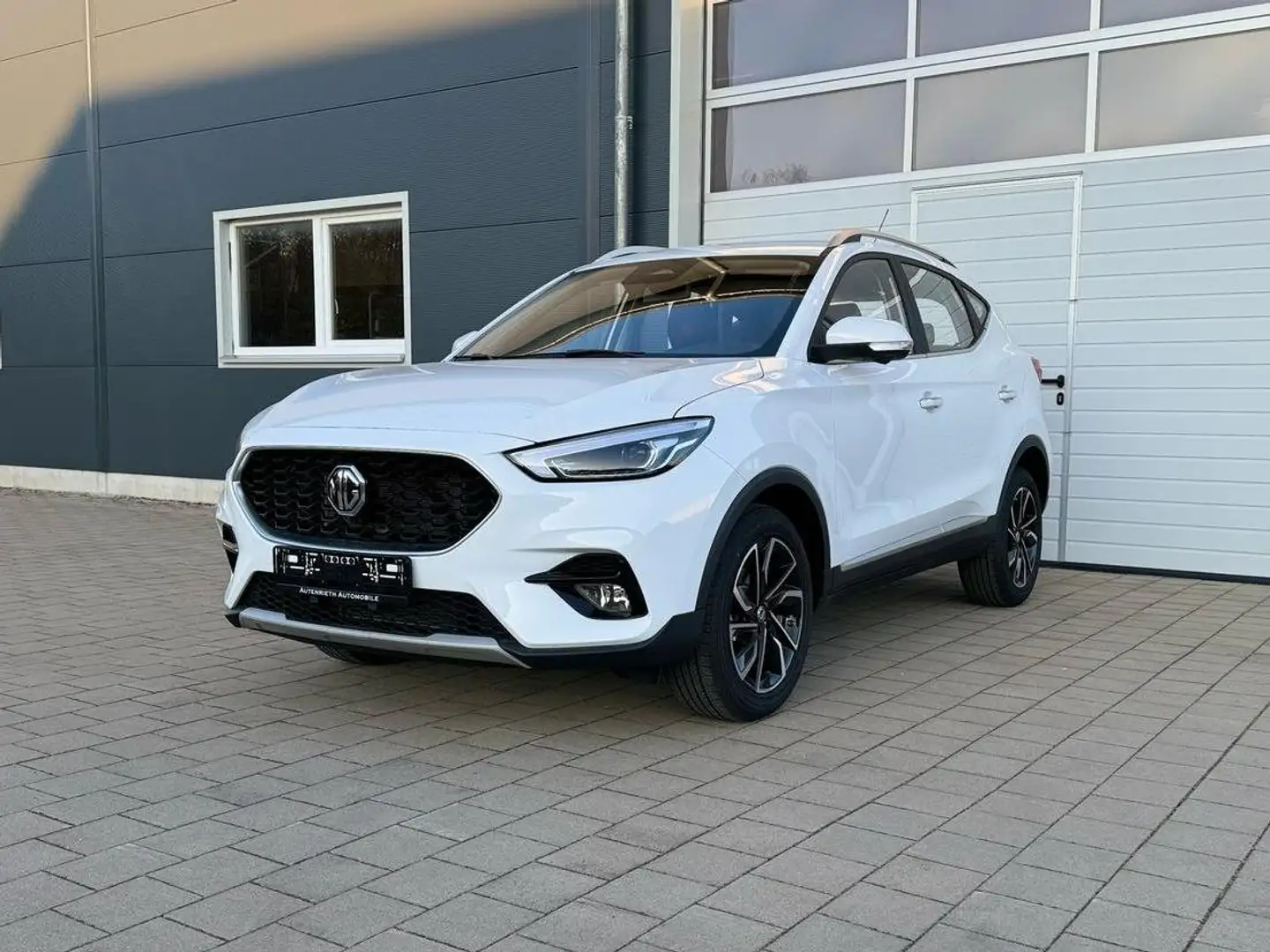 MG ZS ZS Luxury CARPLAY/NAVI/GARANTIE Weiß - 1