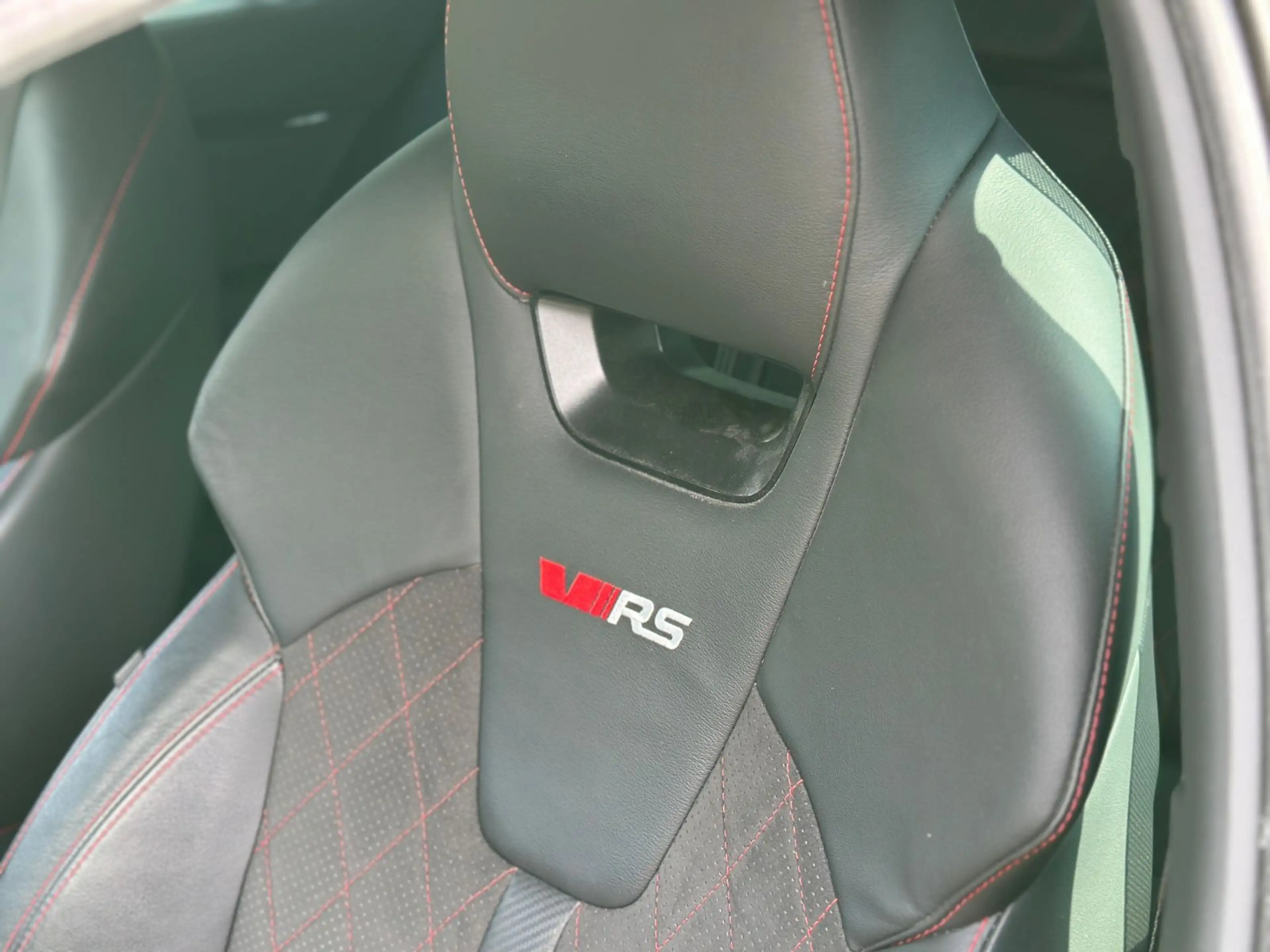 Skoda Octavia 2.0 TSI RS Lim.*STANDH*MATRIX*HUD*AHK* — photo 14