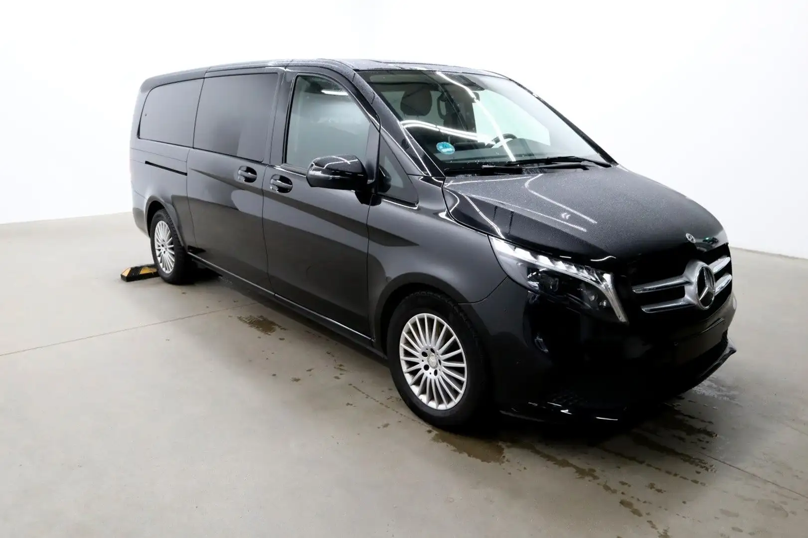 Mercedes-Benz V 300 d EXTRALANG 8SITZER*EL.TÜREN*ACC* LEDER Schwarz - 1