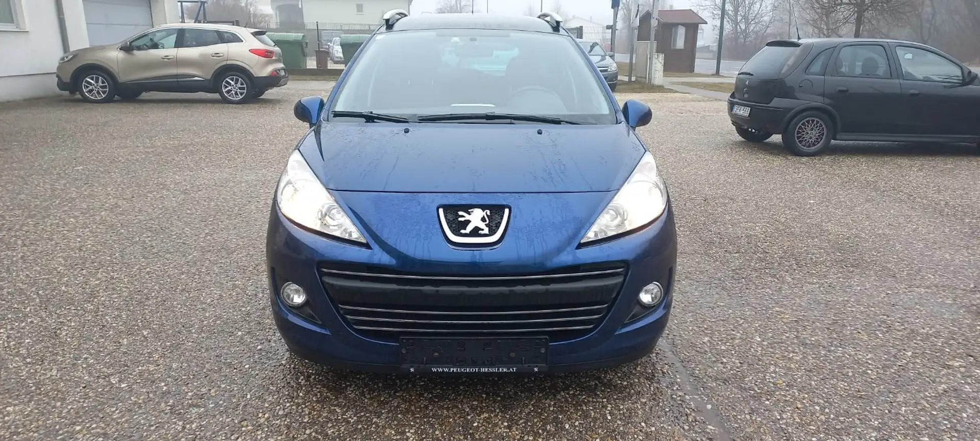 Peugeot 207 SW Active 1,6 HDi 110 FAP Blau - 1