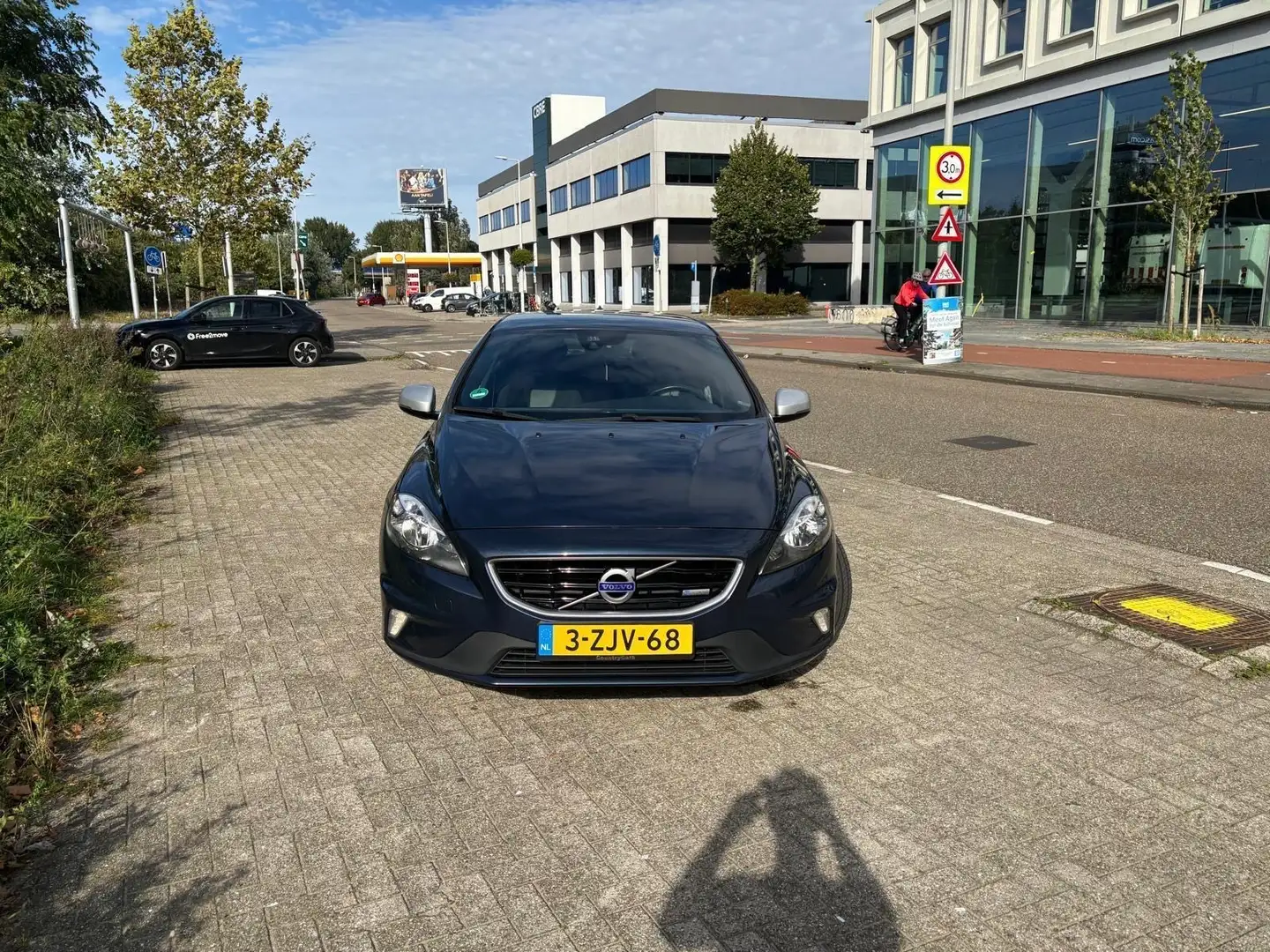 Volvo V40 2.0 D4 R-Design Bns Azul - 2