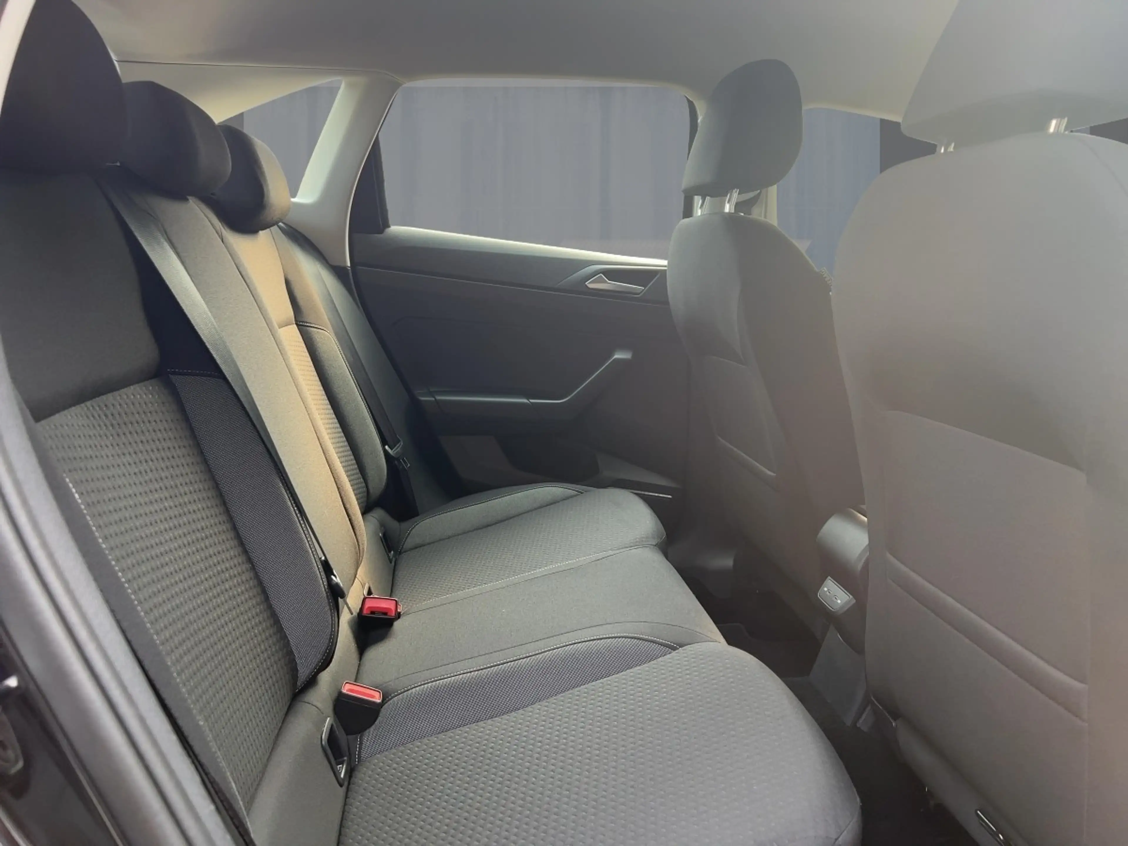 Volkswagen Taigo 1.0 TSI Life ACC SHZ NAVI LED ALLWETTER — photo 9