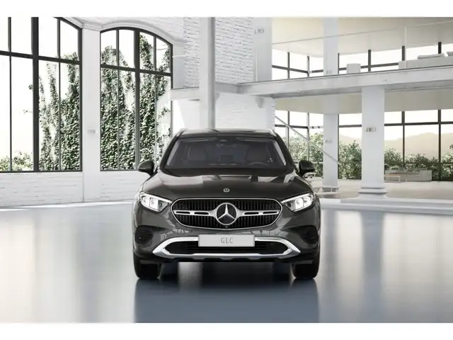 Mercedes-Benz GLC view 5