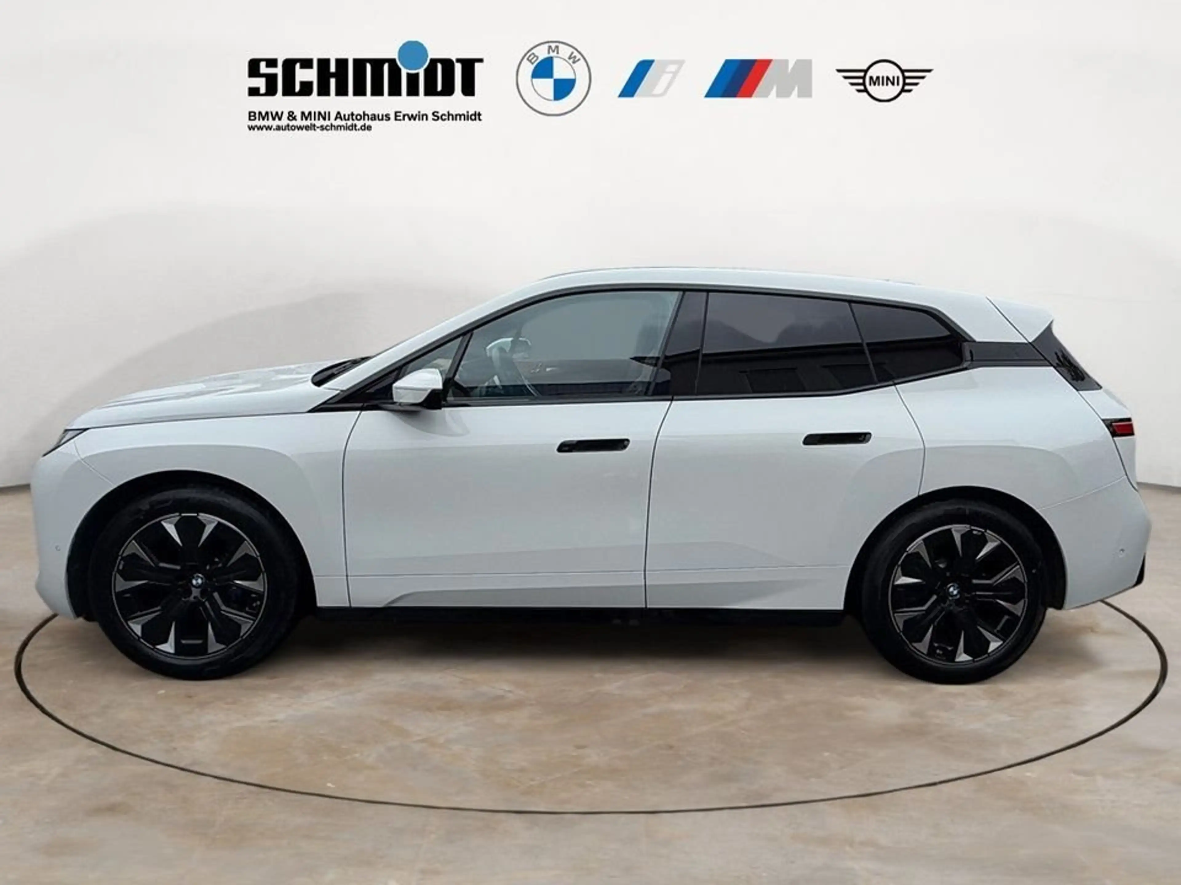 BMW iX xDrive45 M Sport + GARANTIE-bis-10.2030 — photo 4