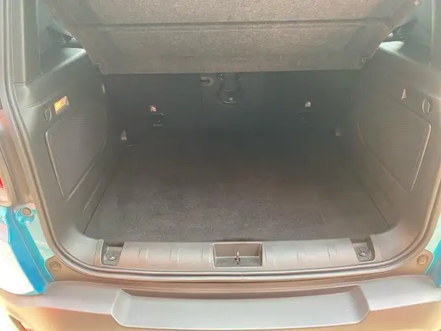 Jeep Renegade view 9