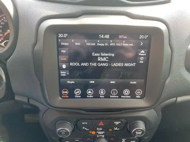 Jeep Renegade view 10