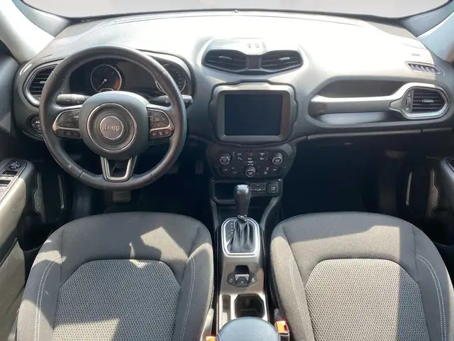 Jeep Renegade view 6