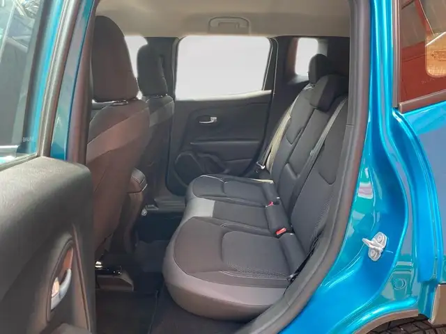 Jeep Renegade view 8