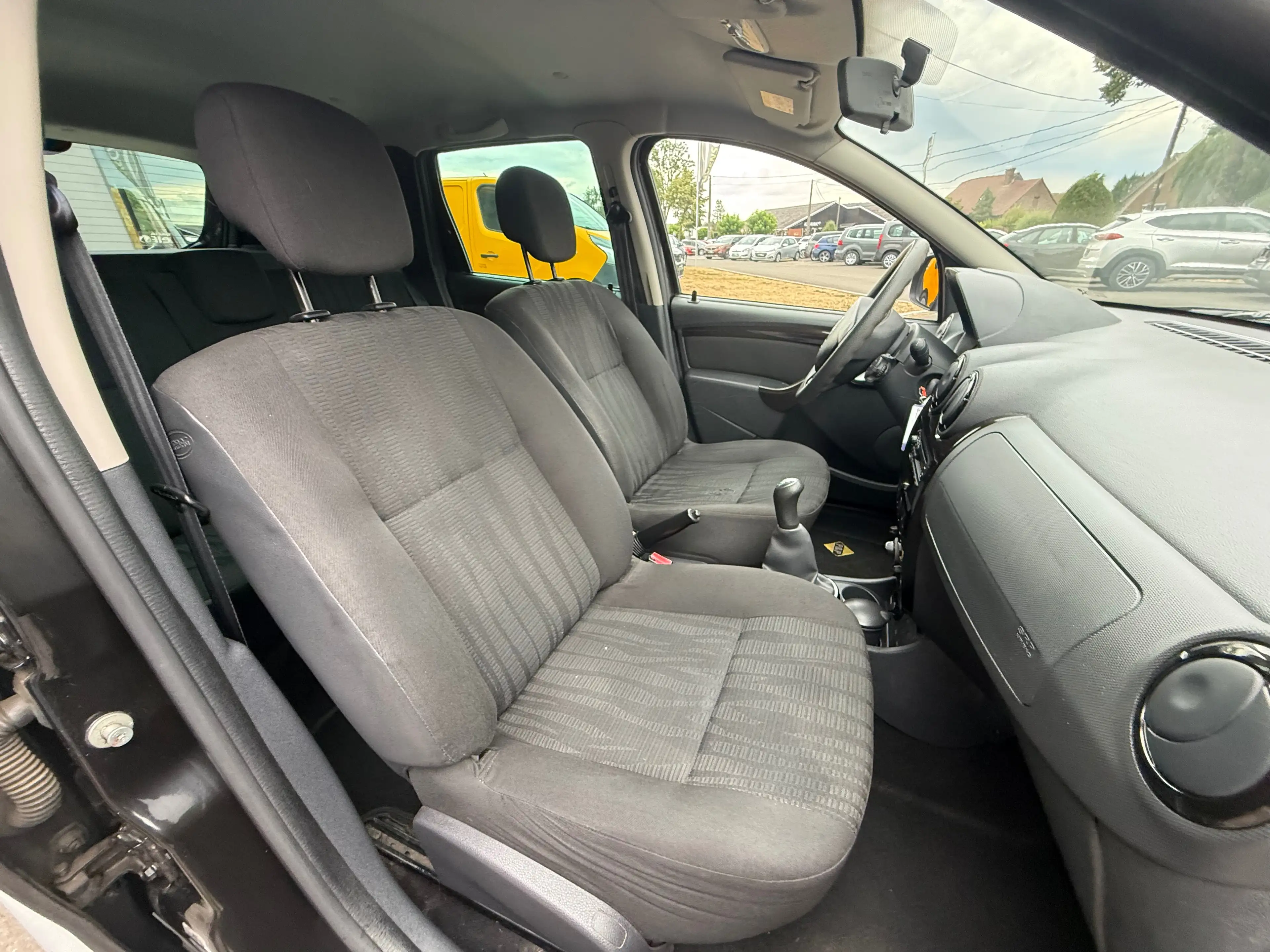 Dacia Duster Duster 1.5dCi CLIM,RADIO,PRÊTE À IMMATRICULER,GARANTIE… — photo 6