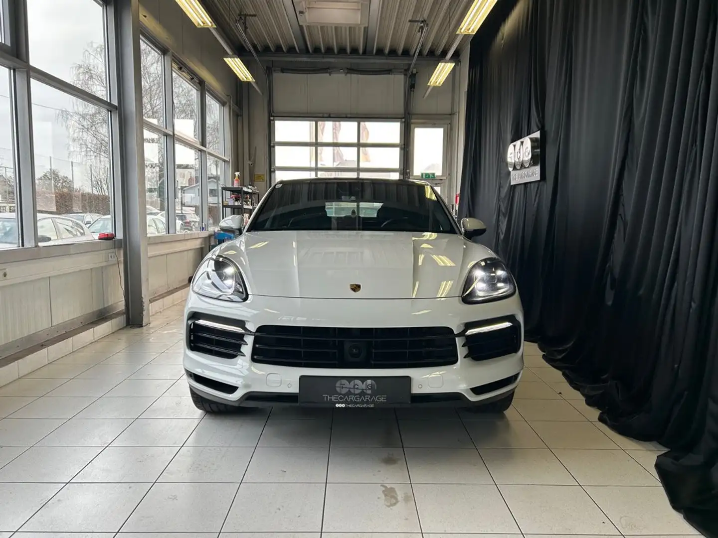 Porsche Cayenne Verkauft! Weiß - 2