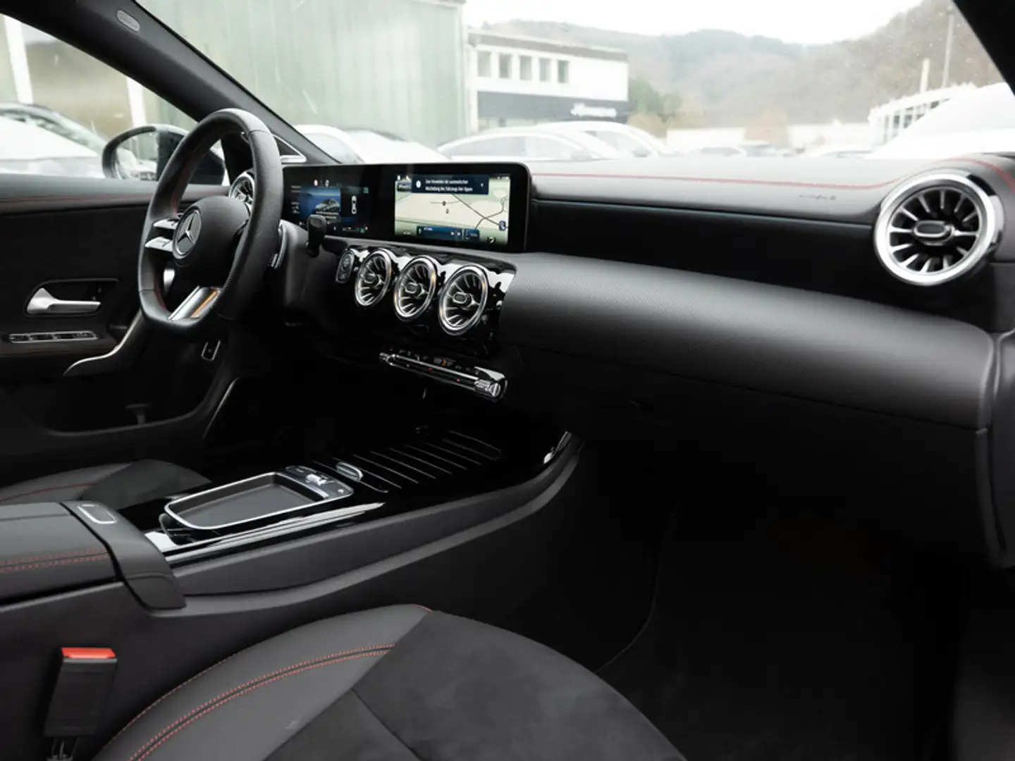 Mercedes-Benz CLA 200 Coupé AMG-Sport/Burm/Night/Stdhz/Distr Noir - 2