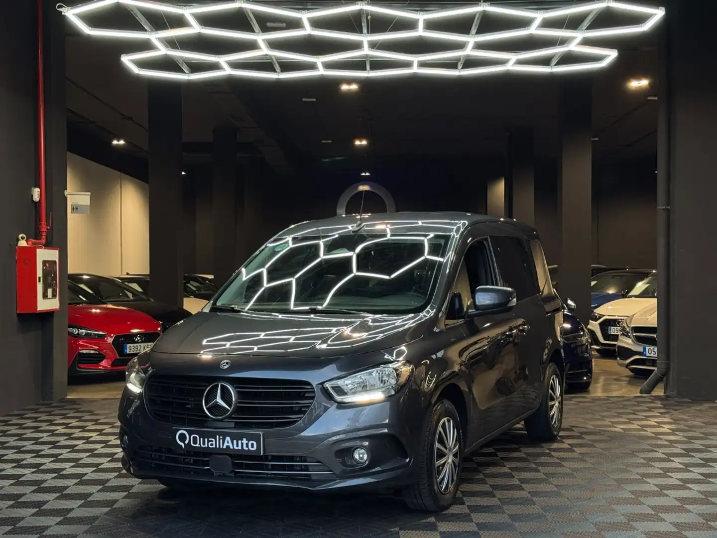 Mercedes-Benz Citan Tourer 110CDI Base Gris - 1