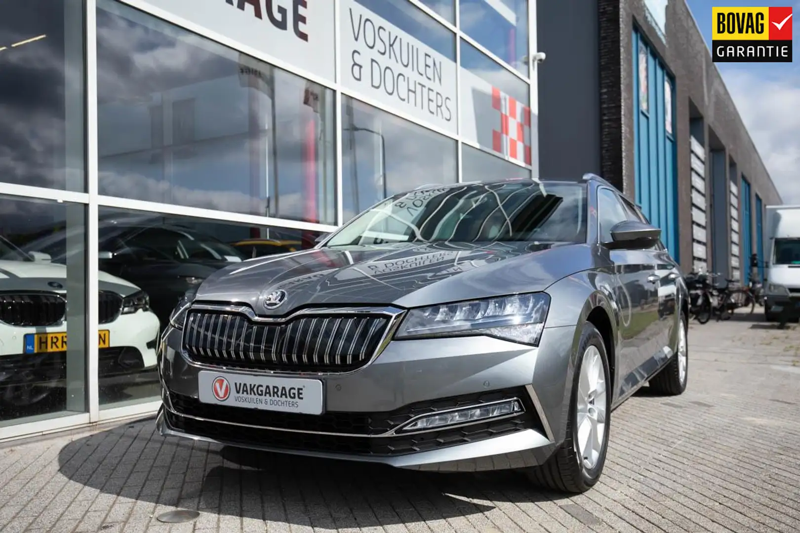 Skoda Superb Combi 1.4 TSI iV Business Edition | PHEV | Dodehoe Grijs - 1