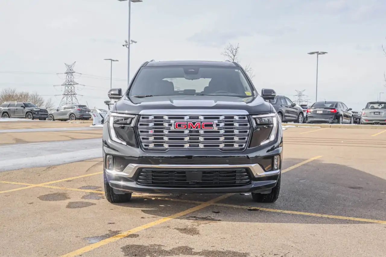GMC Acadia снимка GMC Acadia