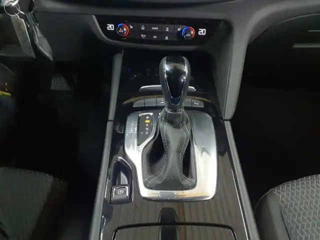 Opel Insignia view 10
