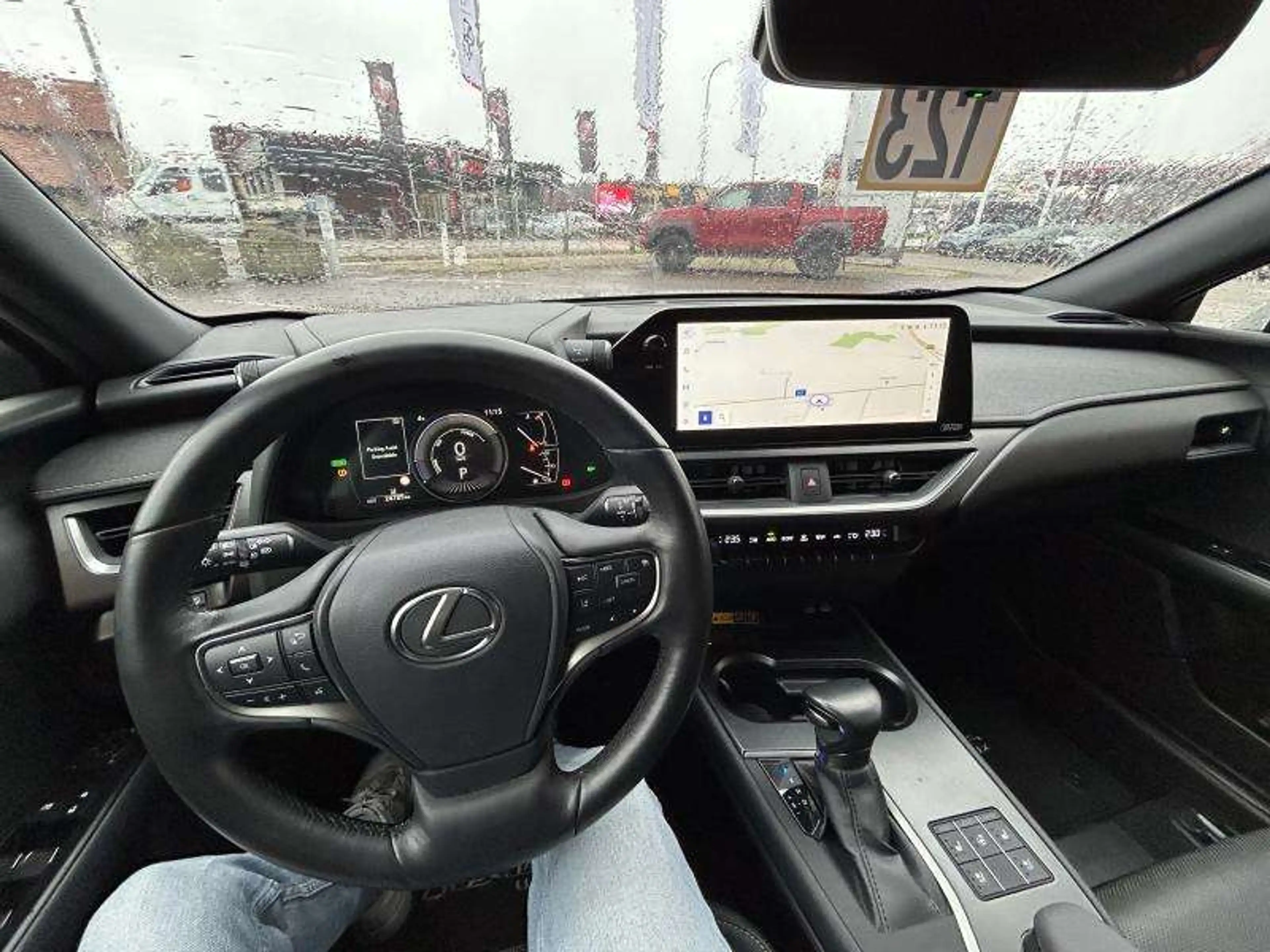 Lexus UX 250h Privilege Line — photo 11